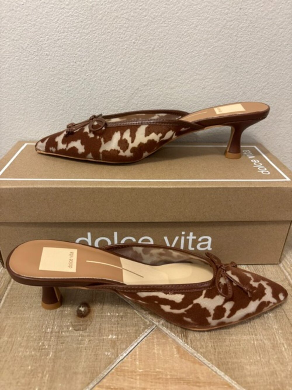 NEW Dolce Vita Cleo Kitten Heel Pumps Animal Print Bow in Cocoa Sizes: 6.5-10 - Picture 4 of 5